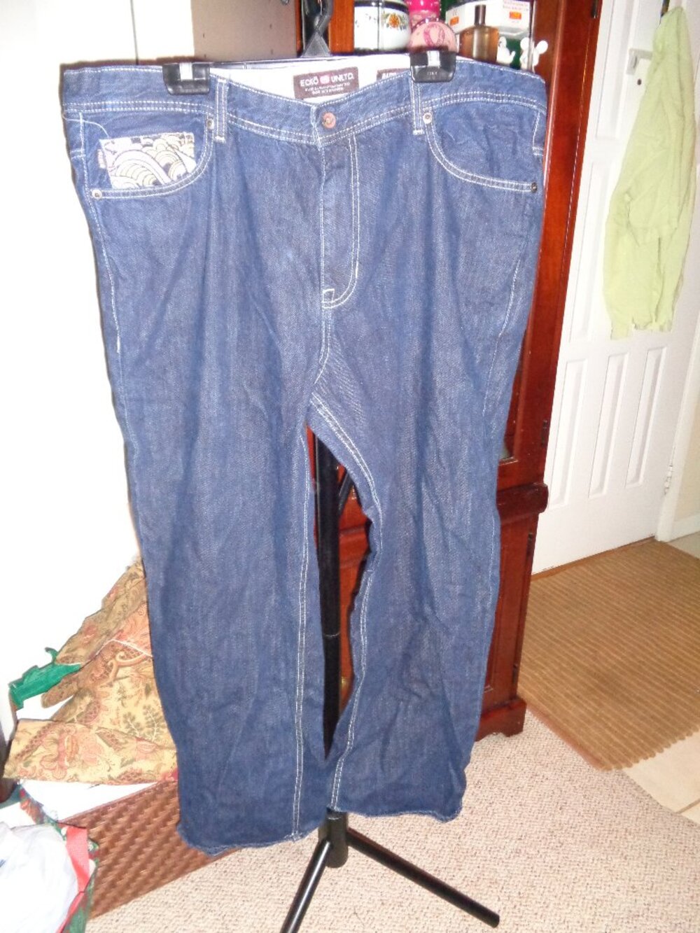Ecko Unltd Mens Baggy Fit Loose Jeans 42x32 Embroidered GREAT Graphics